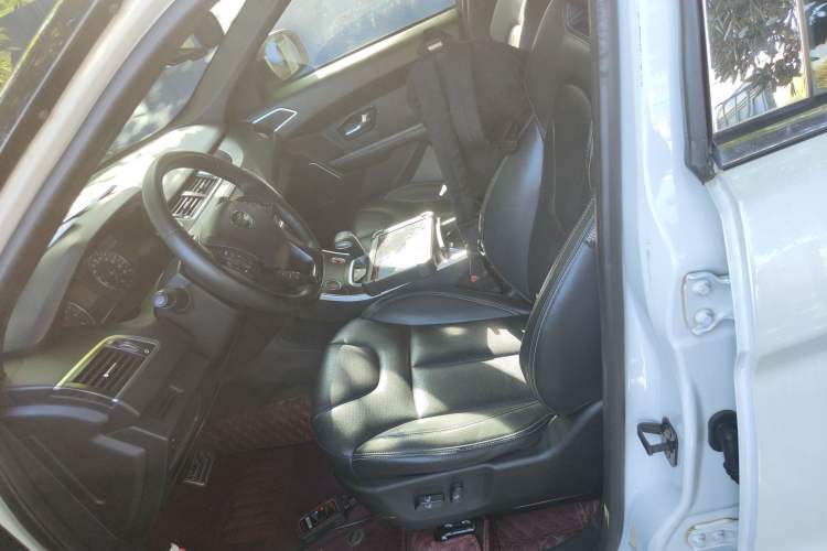 Used Land X7 2016 2.0T Panoramic Prestige Edition
