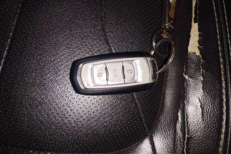 Used Geely Auto Emgrand 2016 Sedan 1.5L Manual Upward Edition