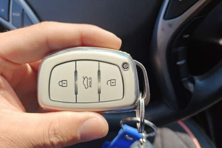 Used Hyundai Elantra (5th Generation / Langdong) 2015 1.6L Automatic Leading Model Vehicle Key