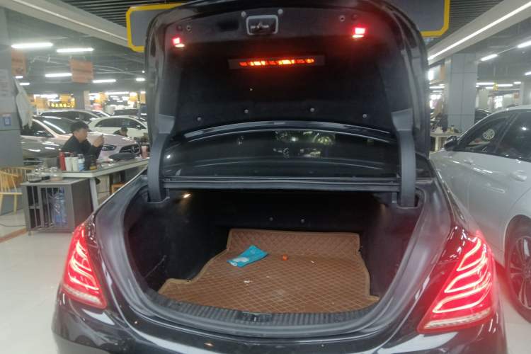 Used Mercedes-Benz S-Class 2014 S 320 L Luxury Model