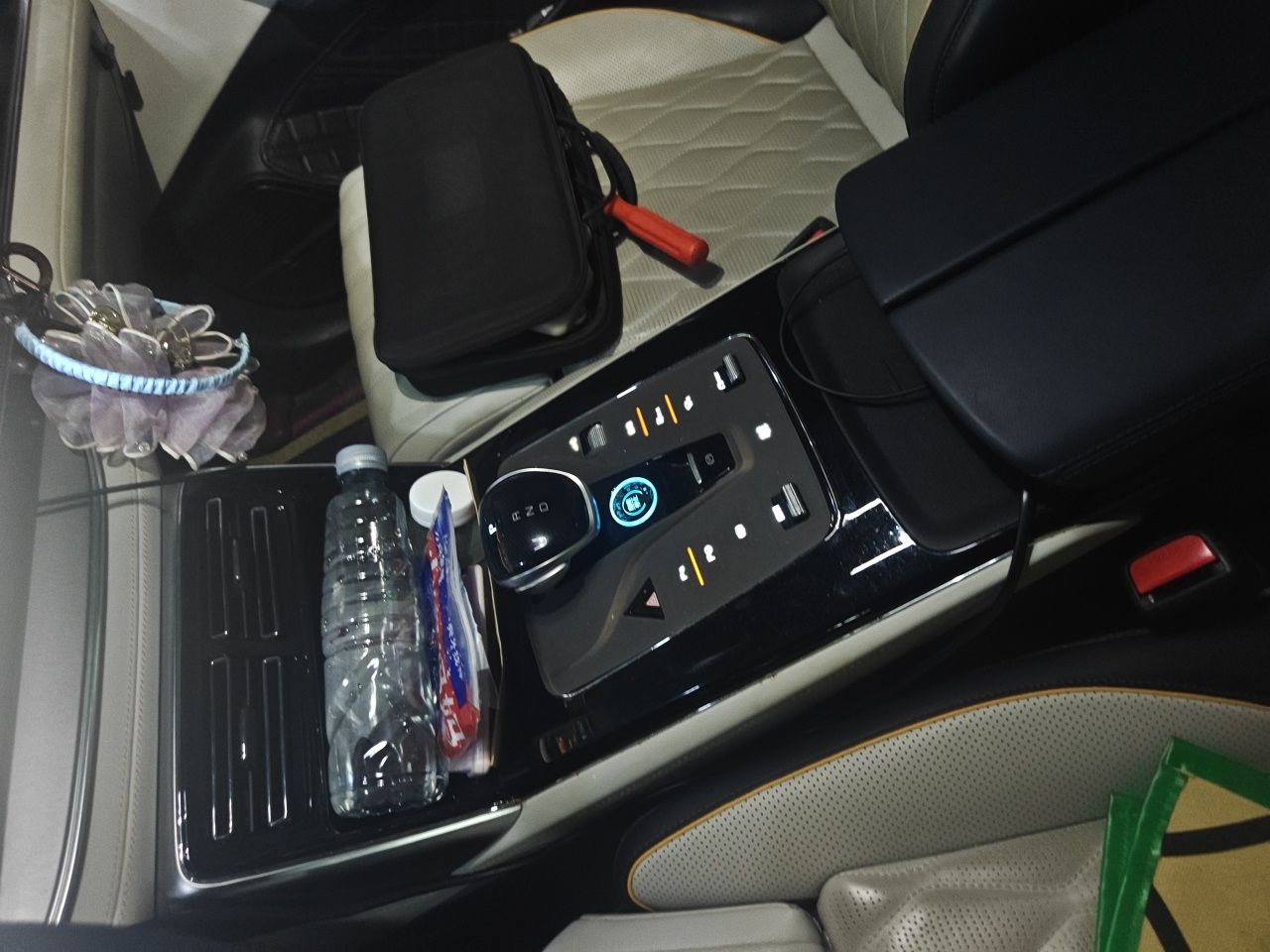 BYD Tang New Energy 2022 EV 635 km All-Wheel-Drive Flagship Model — снимка 14