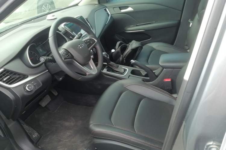 Used Chevrolet Monza 2020 Light Hybrid Redline 320T Dual-Clutch Joyful Edition Left Front Seat