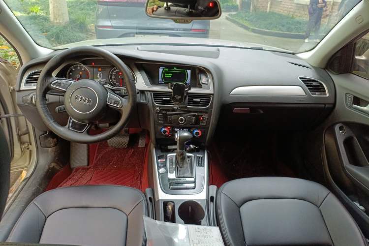 Used Audi A4L 2016 35 TFSI Collector's Edition Automatic Standard Model
