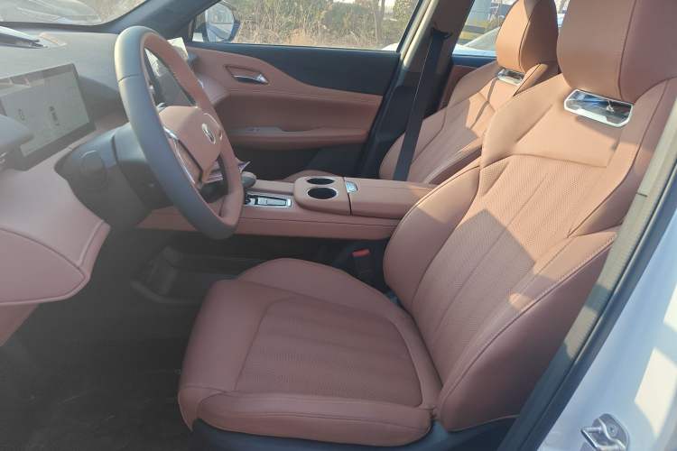 Used Changan UNI-Z New Energy 2025 Model, Smart New Blue Whale 125km Battleship+ Version