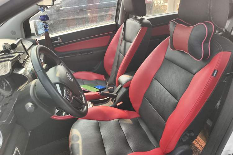 Used BAIC Senova X25 2015 1.5L automatic luxury version
