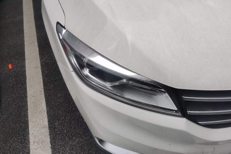 Used Dongfeng Fengon 580 2020 1.5T CVT Luxury Edition Right Front Headlight