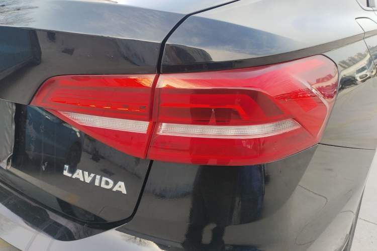 Used Volkswagen Lavida 2018 1.5L Automatic Fashion Edition China V Standard
