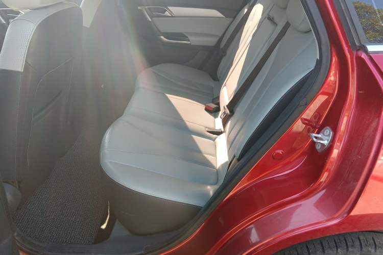 Used BAIC Beijing EU5 2018 R550 Smart Trend Edition