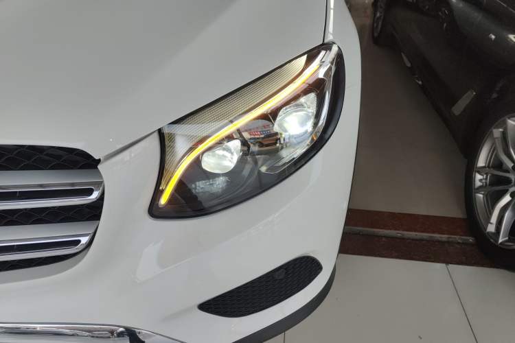 Used Mercedes-Benz GLC 2016 GLC 300 4MATIC Dynamic Model
