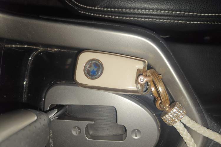 Used Venucia T70 2016 2.0L CVT Smart Choice Edition
