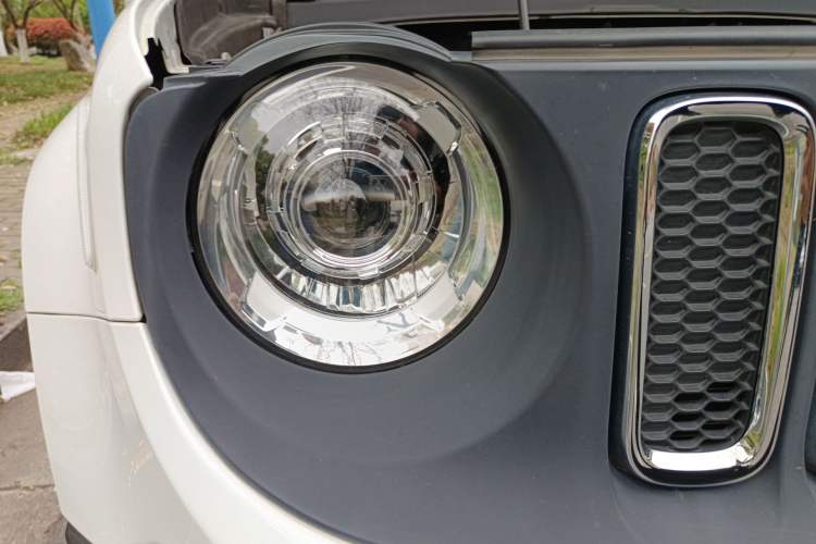 Used Jeep Renegade 2018 Connected Large Screen Version 180T Automatic High-Energy Edition Right Front Headlight