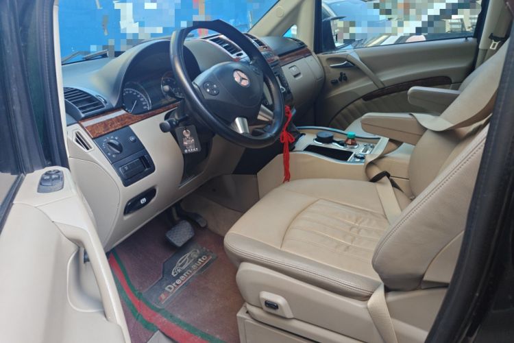 Used Mercedes-Benz Viano 2013 3.5L Haoci version
