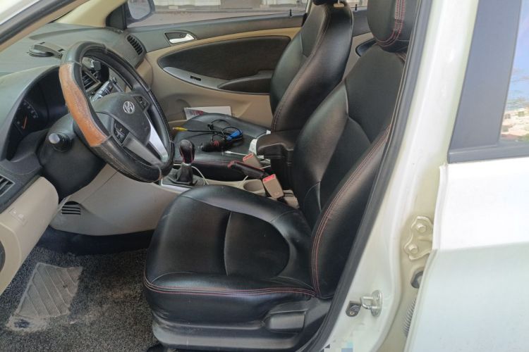 Used Hyundai Verna (older generation) 2014 1.4L Manual Smart GLS Trim