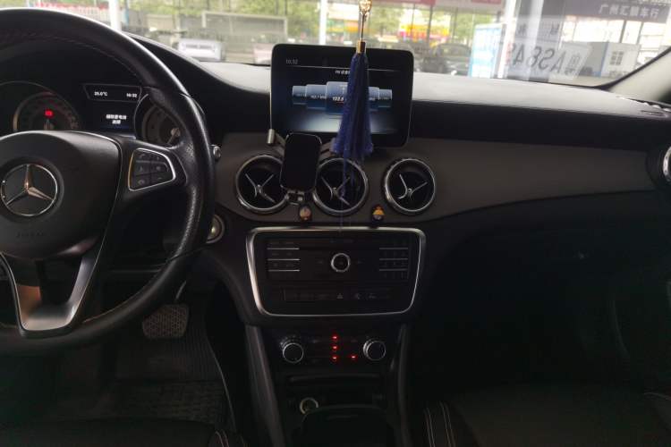 Used Mercedes-Benz GLA 2016 GLA 200 Fashion Model