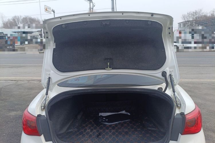 Used Infiniti Q50 2014 3.7L Luxury Edition
