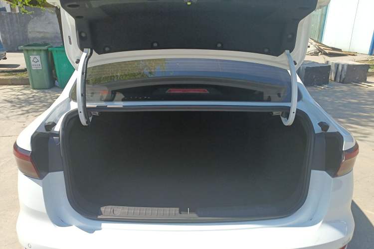 Used Geely Auto Emgrand 2023 4th Generation Champion Edition 1.5L CVT Prestige Model Trunk