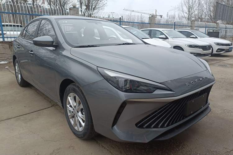 Used Roewe i5 2026 Model 1.5L Manual Comfort Version
