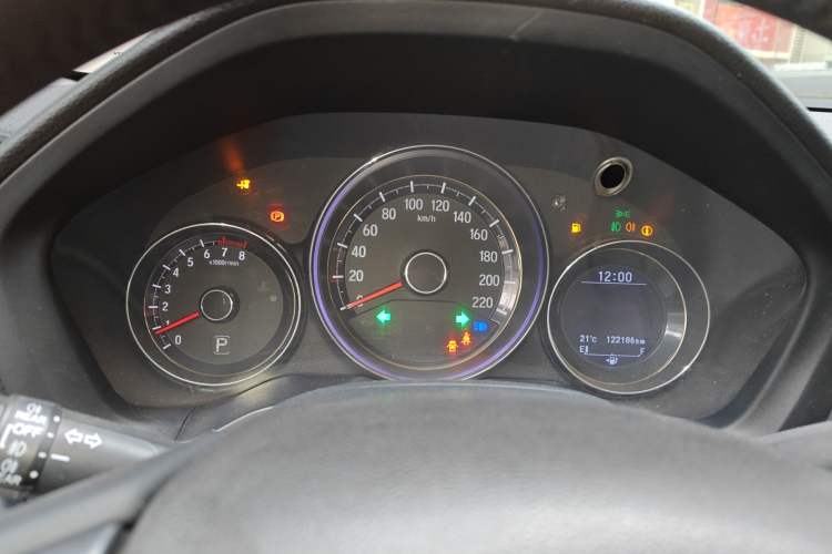 Used Honda XR-V 2015 1.8L VTi CVT Luxury Edition
