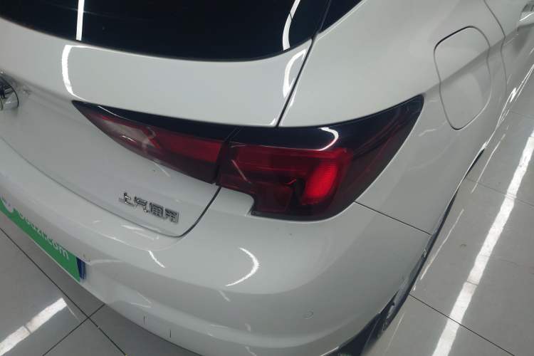 Used Buick Verano 2018 Hatchback 15S Automatic Leading Model
