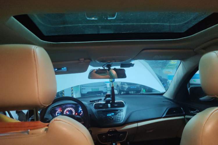 Used Ford Escort 2015 1.5L Automatic Fashion Model
