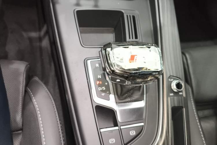 Used Audi A4L 2022 40 TFSI Fashion Dynamic Model
