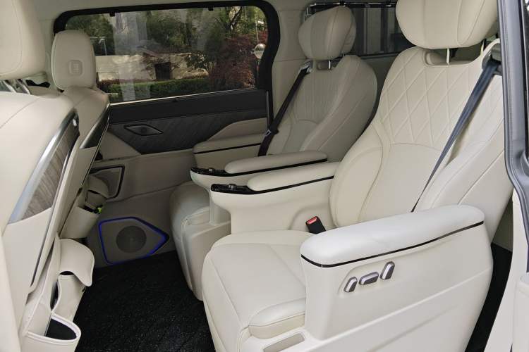 Used Wey Gaoshan 2025 Four-Wheel Drive Alpine 8