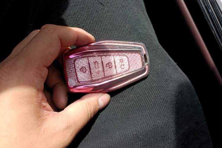 Used Geely Auto Monjaro L 2021 2.0TD DCT EVO Two-Wheel Drive Smart Luxury Version Vehicle Key