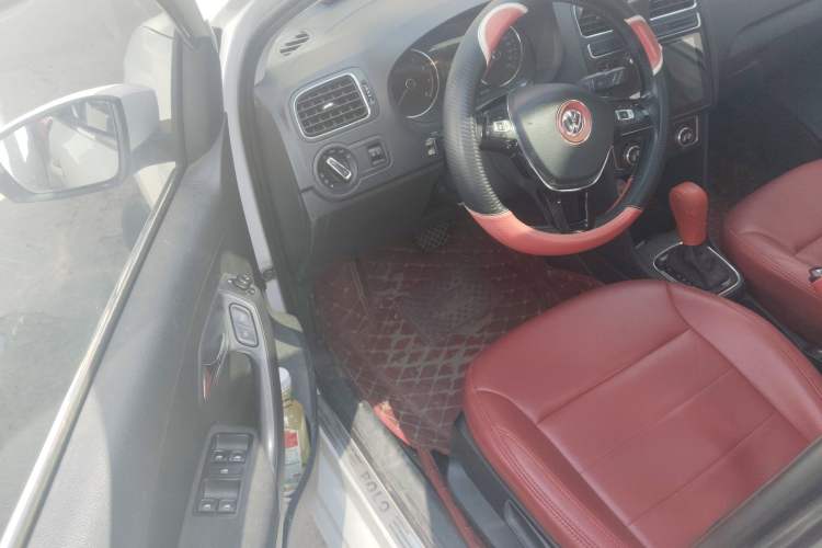Used Volkswagen Polo 2016 1.6L Automatic Comfort Model