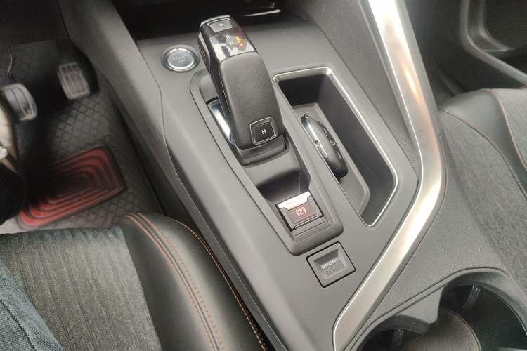 Used Peugeot 5008 2017 350THP 7-Seater Elite Edition