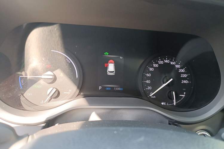 Used Toyota Granvia 2024 2.5L Hybrid Luxury Edition