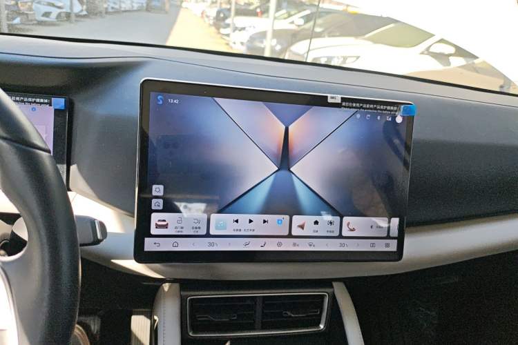 Used BYD Yuan UP 2025 Intelligent Driving Version 401 km Beyond-Range Edition