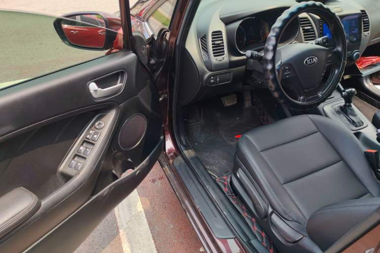 Used Kia K3 2013 1.6L Automatic GLS Driver Seat