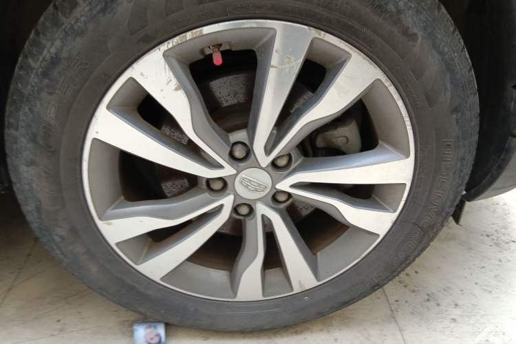 Used Geely Auto Emgrand X7 Sport 2016 1.8TD Automatic ZhiZun Version Right Front Wheel Hub