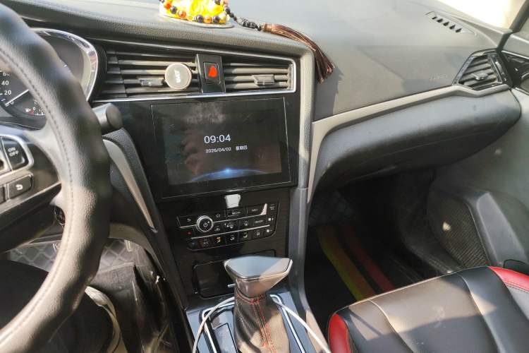 Used Venucia D60 2018 1.6L CVT Smart Connect Elite Edition
