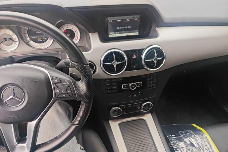 Used Mercedes-Benz GLK-Class 2014 GLK 260 4MATIC Dynamic Model Audio And AC Panel