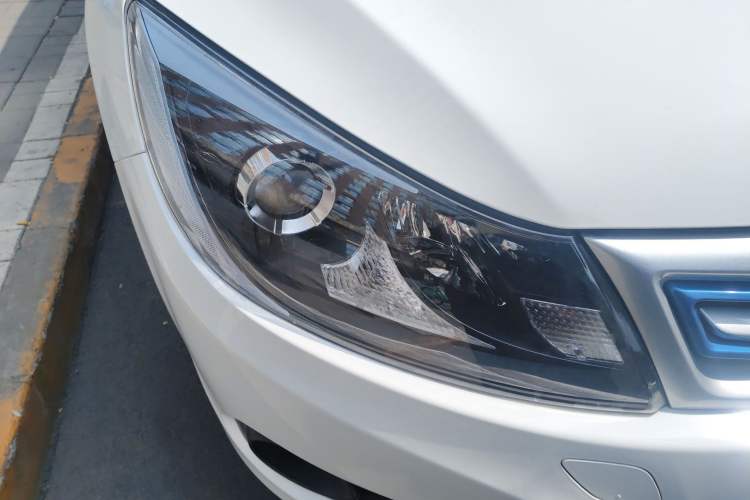 Used BYD e5 2018 450 Smart Connect Enjoyment Version
