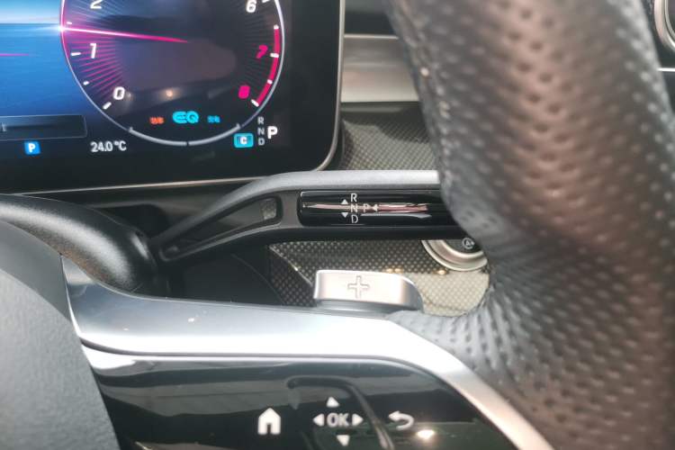 Used Mercedes-Benz C-Class 2022 Restyled C 260 L Sport Edition Gear Lever