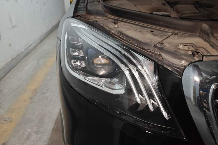 Used Mercedes-Benz S-Class 2016 S 320 L Business Model Right Front Headlight