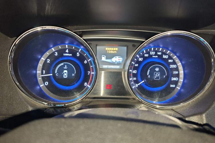 Used Hyundai Sonata 2013 2.4L Automatic Luxury Version China IV Standard Instrument Cluster