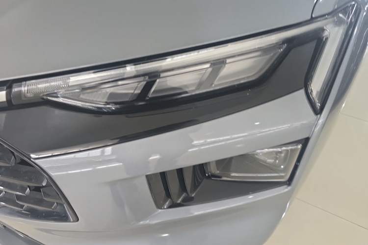 Used Ford Mondeo 2023 EcoBoost 180 Luxury Model
