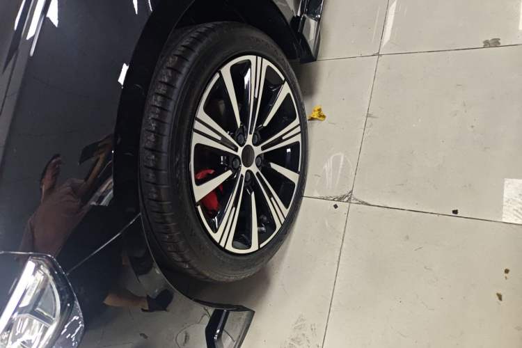 Used Geely Auto Preface 2025 Dongfang Yao 1.5TD Kunlun Edition Left Front Wheel Hub