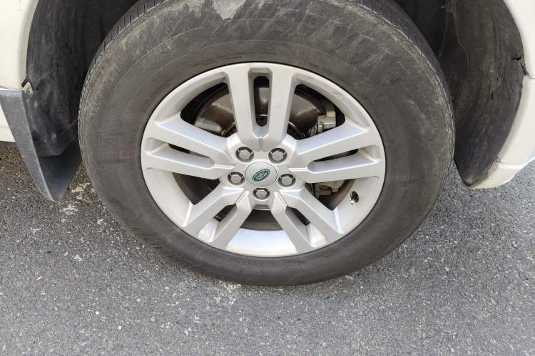 Used Land Rover Freelander 2 2014 2.0T Si4 SE Gasoline Version Right Front Wheel Hub