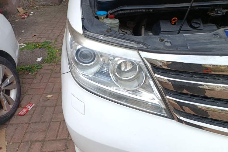 Used Honda Elysion 2012 2.4L VTi-S Prestige Edition Right Front Headlight