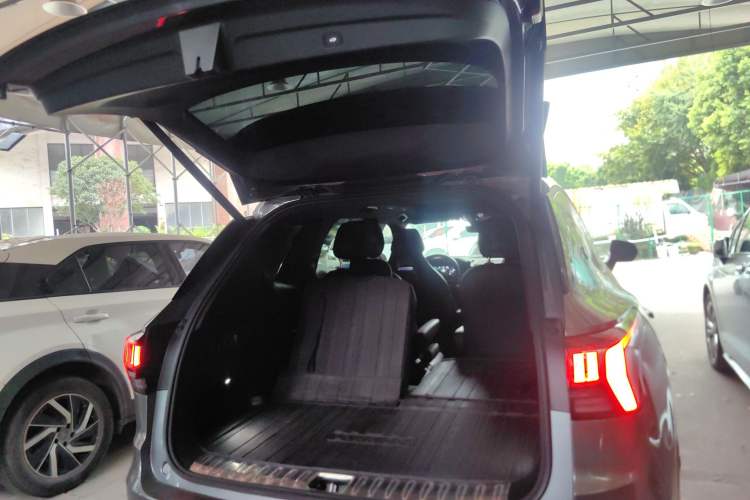 Used Lynk & Co 09 EM-P 2021 2.0T PHEV Halo Six-Seater