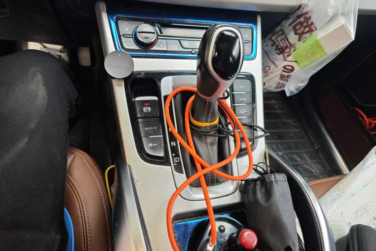 Used Geely Auto Emgrand X7 Sport 2016 1.8TD Automatic ZhiZun Version
