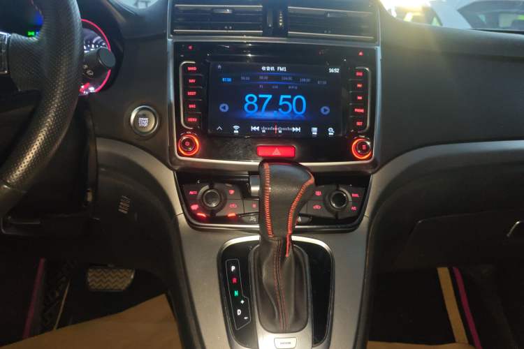 Used Haval M6 2017 1.5T Automatic Two-Wheel Drive Elite Model