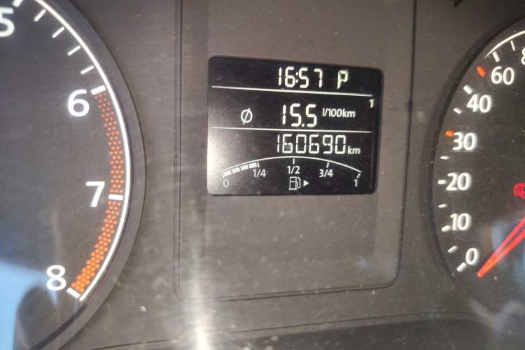 Used Volkswagen Sagitar 2014 1.6L Automatic Comfort Model Odometer Close Up