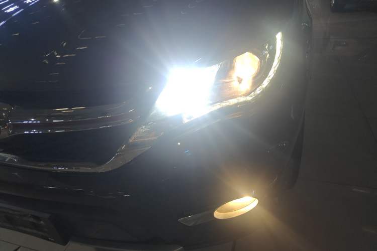 Used BYD S7 2017 2.0T Automatic Luxury Model Left Front Headlight