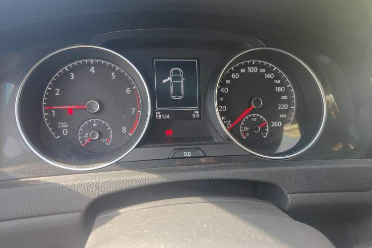 Used Volkswagen Golf 2017 230TSI Automatic Luxury Million-Vehicle Commemorative Edition