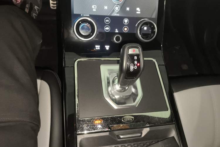 Used Land Rover Range Evoque 2020 249 PS R-DYNAMIC SE Sport Technology Edition
